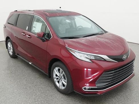 New 2026 Toyota Sienna Limited FWD image 13