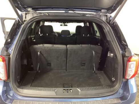 Used 2020 Ford Explorer XLT w/ Comfort Package AWD/4WD image 33
