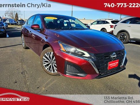 Used 2023 Nissan Altima 2.5 SV image 1