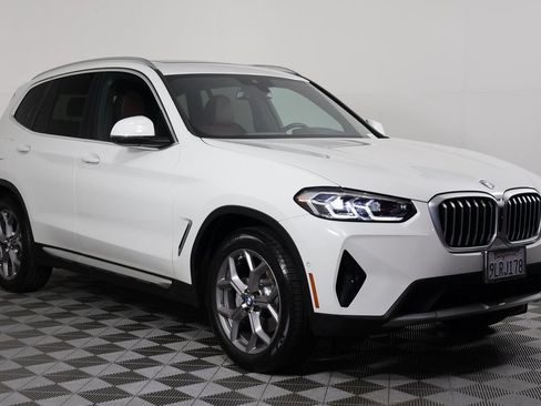 Used 2024 BMW X3 sDrive30i w/ Convenience Package RWD image 3