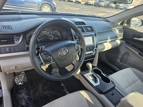 Used 2012 Toyota Camry LE image 15