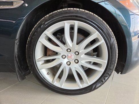 Used 2016 Jaguar XF Prestige image 9