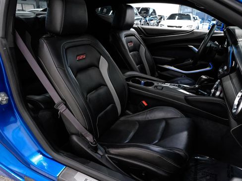 Used 2017 Chevrolet Camaro SS RWD image 37