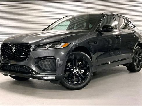 Certified 2024 Jaguar F-PACE R-Dynamic S image 1