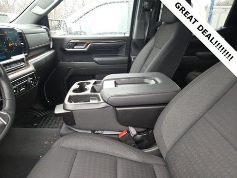 Used 2024 Chevrolet Silverado 1500 LT image 29