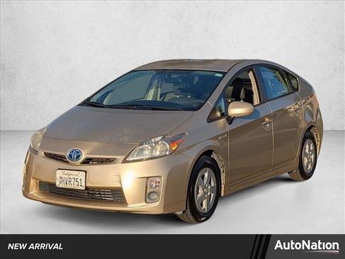 Used 2010 Toyota Prius Three image 1