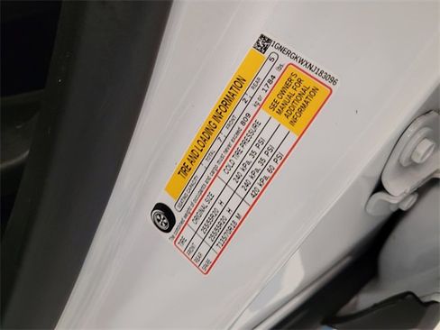 Used 2022 Chevrolet Traverse LT image 16