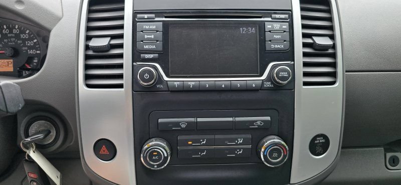 Used 2015 Nissan Frontier SV AWD/4WD image 21