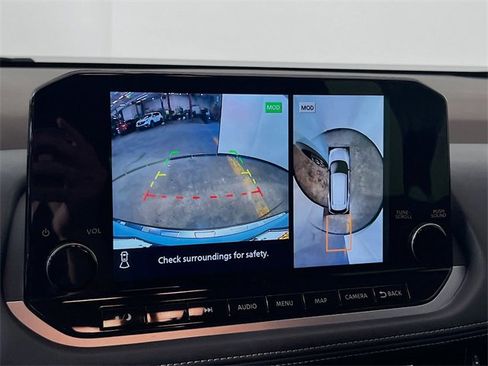 Used 2023 Nissan Rogue Platinum w/ Platinum Premium Package image 15