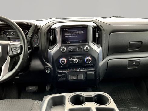 Used 2020 GMC Sierra 1500 SLE w/ SLE Value Package AWD/4WD image 10
