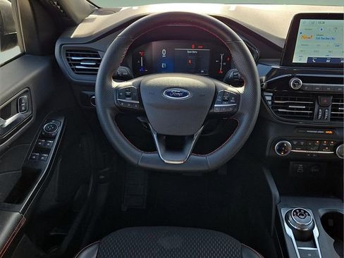 Used 2025 Ford Escape ST-Line image 18