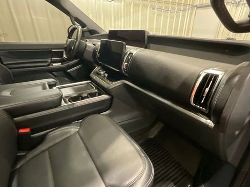 Used 2025 Ford Expedition Platinum w/ Stealth Performance Package AWD/4WD image 15