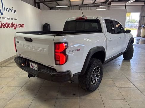 Used 2024 Chevrolet Colorado ZR2 w/ Safety Package image 7