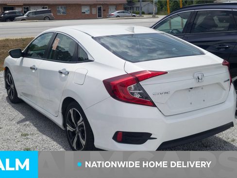 Used 2017 Honda Civic Touring image 4