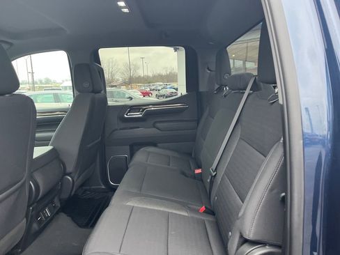 Used 2023 GMC Sierra 1500 SLE image 23