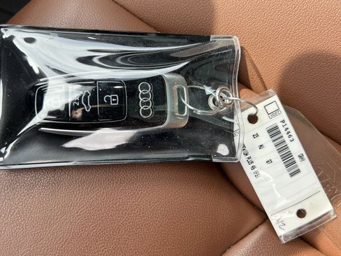 Used 2023 Audi Q7 2.0T Premium Plus w/ Premium Plus Package image 38