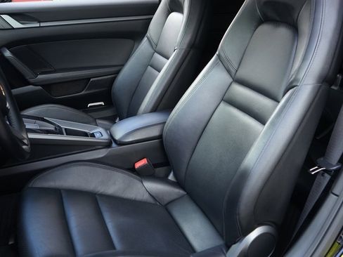 Used 2022 Porsche 911 Carrera image 9