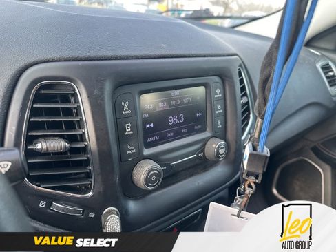 Used 2018 Jeep Compass Sport image 3