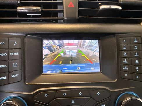 Used 2018 Ford Fusion SE FWD image 20