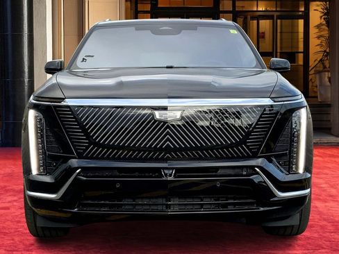 New 2026 Cadillac Vistiq Premium Luxury AWD/4WD image 3