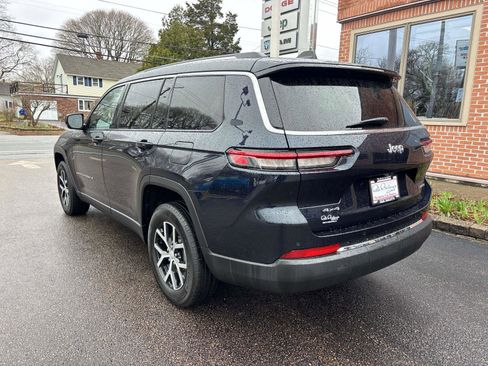 Used 2023 Jeep Grand Cherokee L Limited image 4