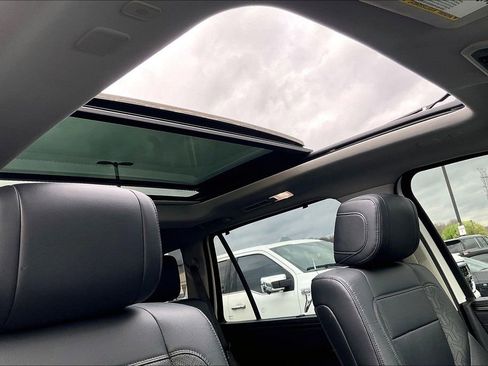 Used 2023 Toyota Sequoia Limited image 30