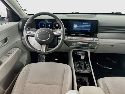 Used 2025 Hyundai Kona SEL AWD/4WD image 21