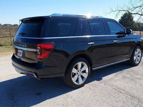 Certified 2022 Ford Expedition Platinum image 3