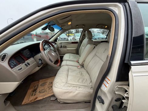 Used 2003 Lincoln Town Car Cartier image 9