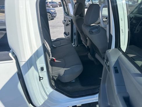 Used 2014 Nissan Frontier SV w/ SV Value Truck Package image 31