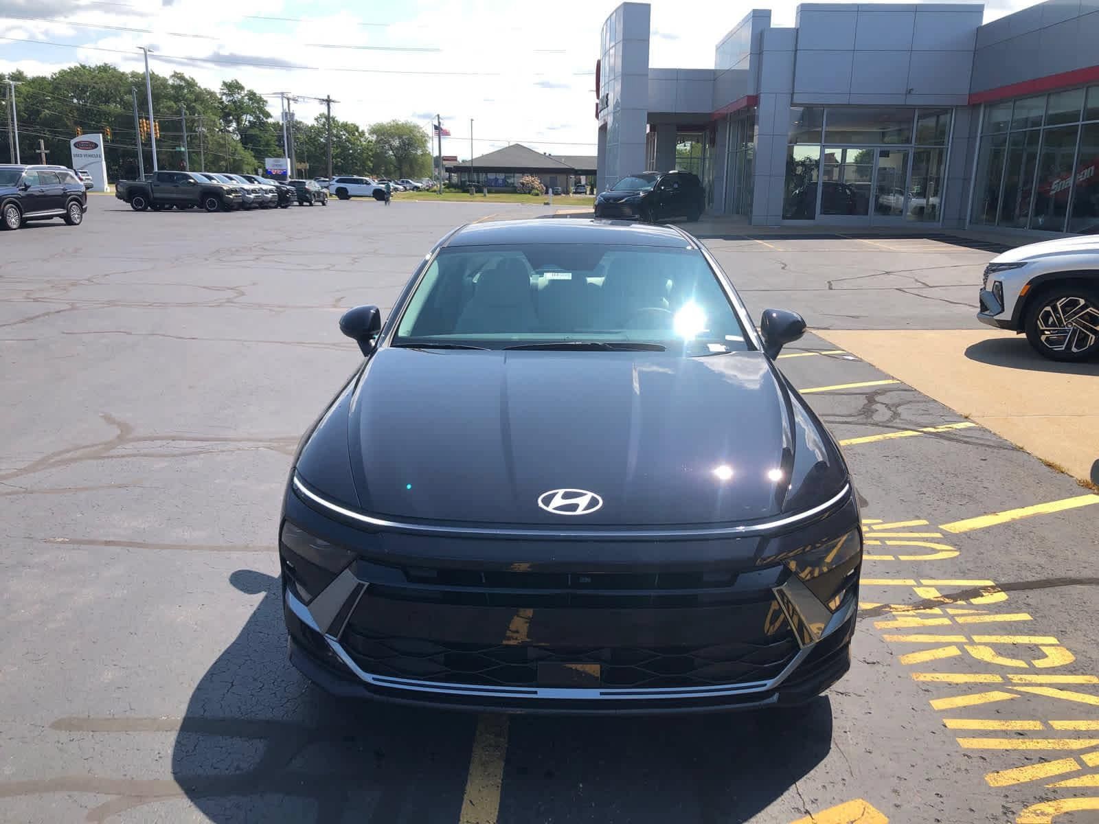 New 2026 Hyundai Sonata Blue FWD image 2