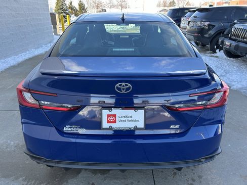 Certified 2025 Toyota Camry SE image 5