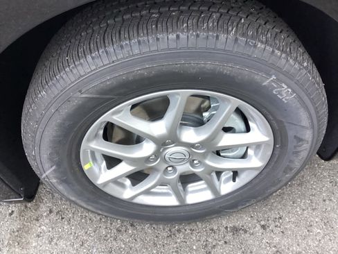 New 2026 Chrysler Pacifica Select FWD image 32