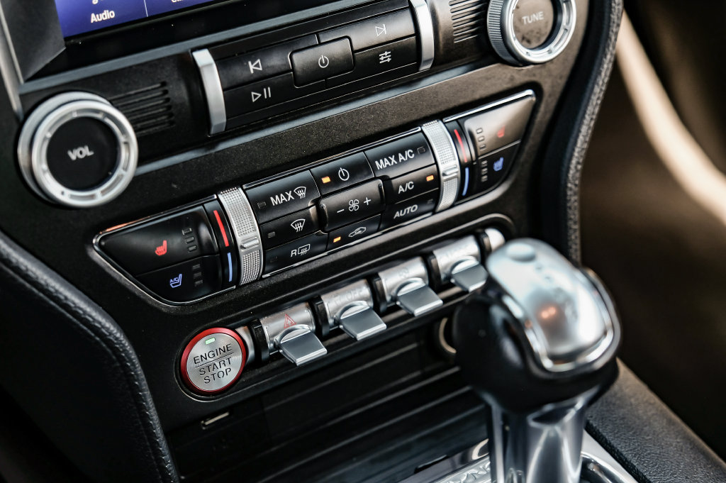 Used 2022 Ford Mustang Premium RWD image 19