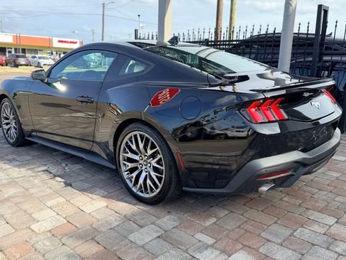 Used 2025 Ford Mustang Premium RWD image 8