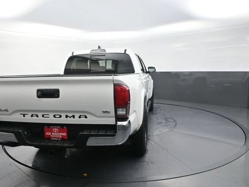 Used 2022 Toyota Tacoma SR5 AWD/4WD image 50