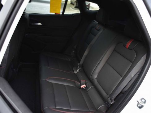 New 2026 Chevrolet Trax RS w/ Sunroof Package image 12