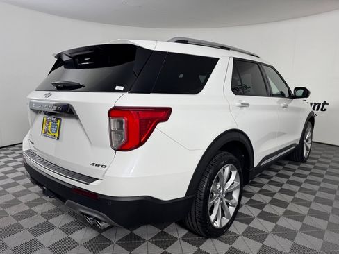 Used 2023 Ford Explorer Platinum w/ Class IV Trailer Tow Package AWD/4WD image 6