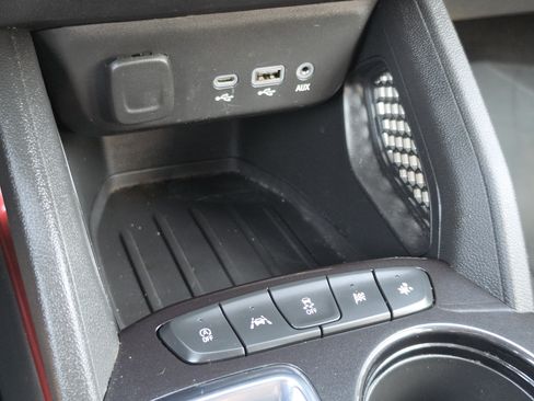 Used 2023 Chevrolet TrailBlazer RS w/ Convenience Package FWD image 21