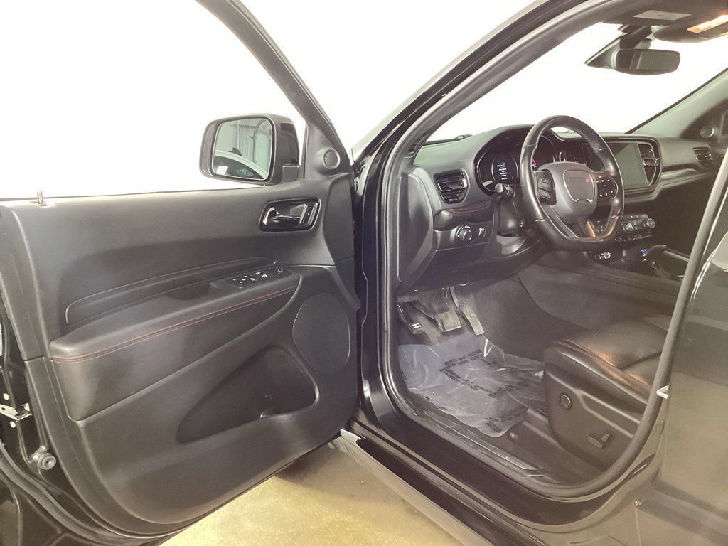 Used 2025 Dodge Durango R/T AWD/4WD image 9