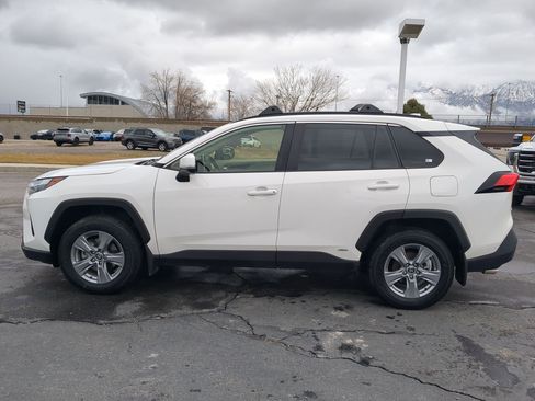 Used 2023 Toyota RAV4 XLE image 3