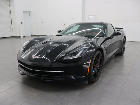 Used 2015 Chevrolet Corvette Stingray Coupe w/ 3LT Preferred Equipment Group RWD image 7