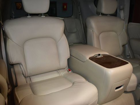 Used 2016 INFINITI QX80 Luxe w/ 22" Wheel Package image 39