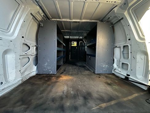 Used 2013 Ford E-350 and Econoline 350 Extended Super Duty image 21