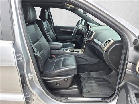 Used 2014 Jeep Grand Cherokee Overland w/ Advanced Technology Group AWD/4WD image 21