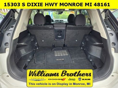 Used 2019 Nissan Rogue SV image 15