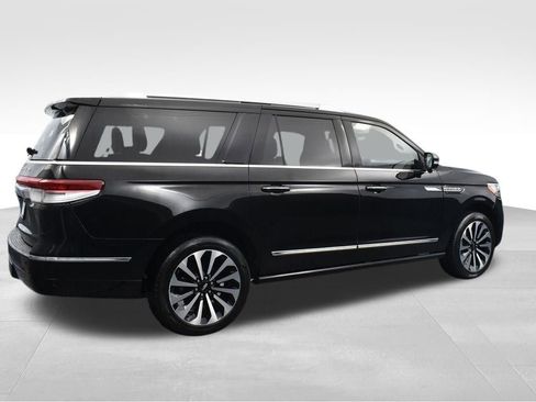 Certified 2023 Lincoln Navigator L Reserve w/ Equipment Group 201A image 4