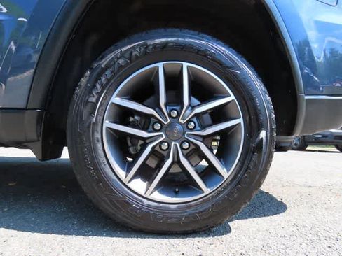 Used 2020 Jeep Grand Cherokee Limited AWD/4WD image 10