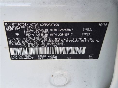 Used 2018 Toyota RAV4 LE FWD image 23