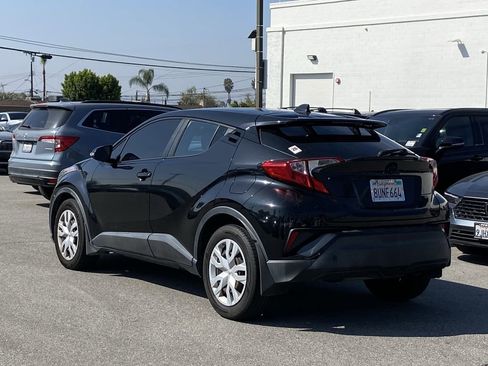 Used 2021 Toyota C-HR LE image 4